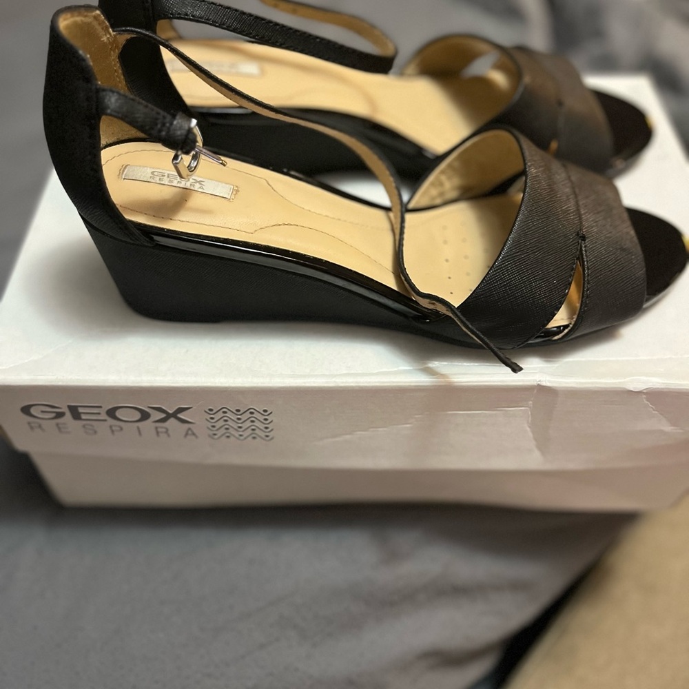 Geox Women's Elegant Black Wedge Sandals